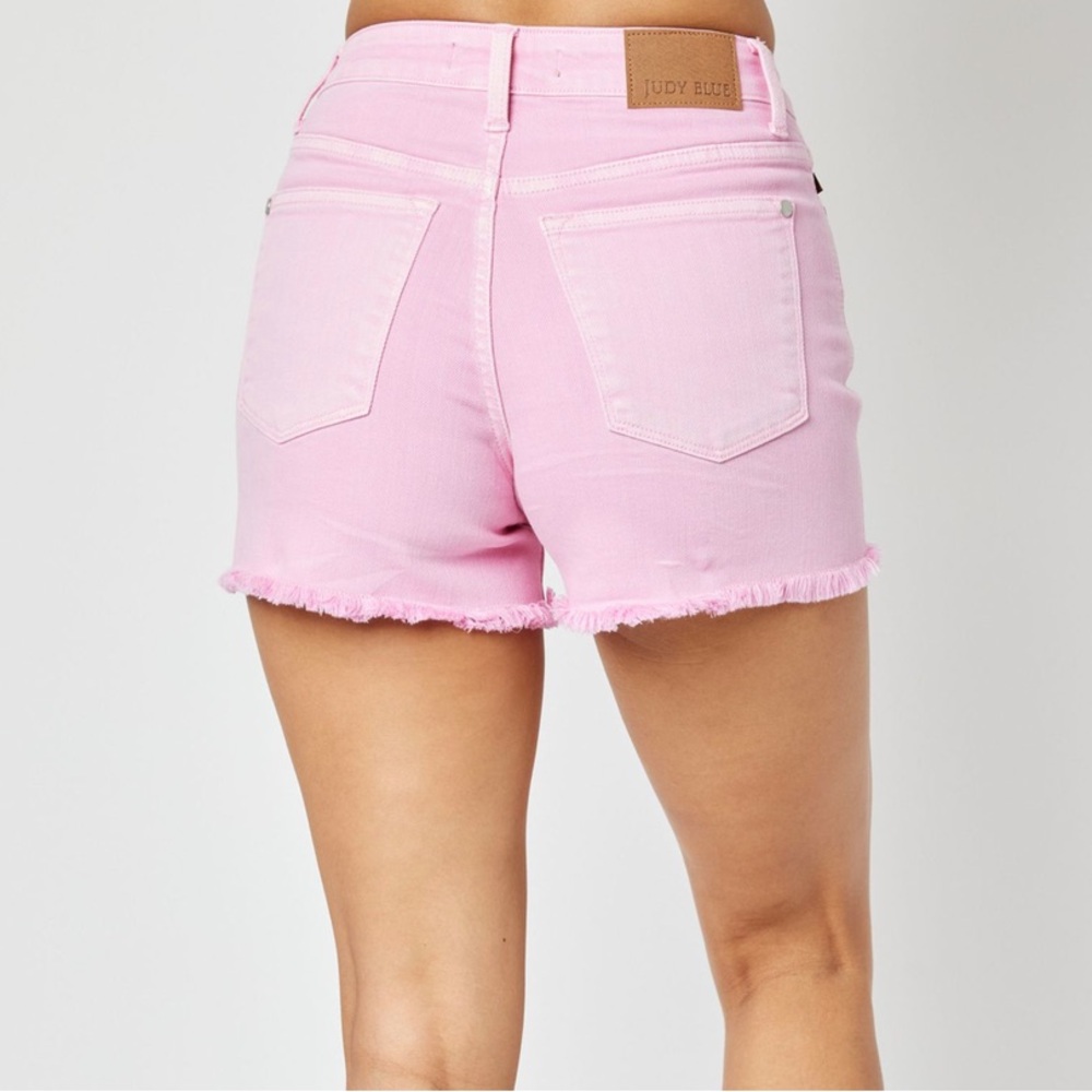 NWT Judy Blue 150225 light pink mid rise fray hem shorts 4” - Picture 8 of 11
